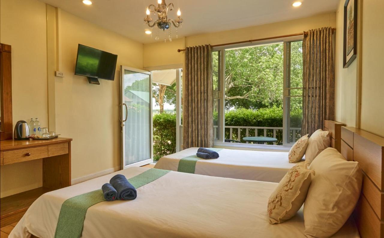 Bo Tree Cottage On The River Mukdahan Bagian luar foto