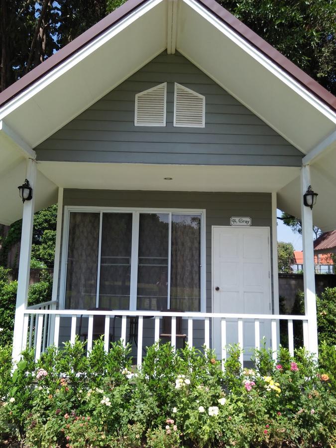 Bo Tree Cottage On The River Mukdahan Bagian luar foto
