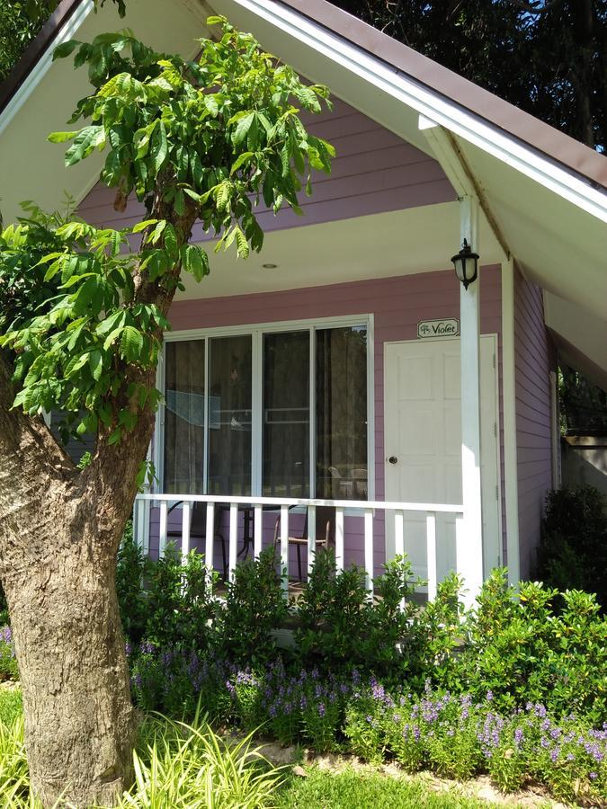 Bo Tree Cottage On The River Mukdahan Bagian luar foto