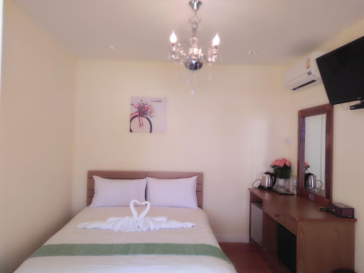 Bo Tree Cottage On The River Mukdahan Bagian luar foto