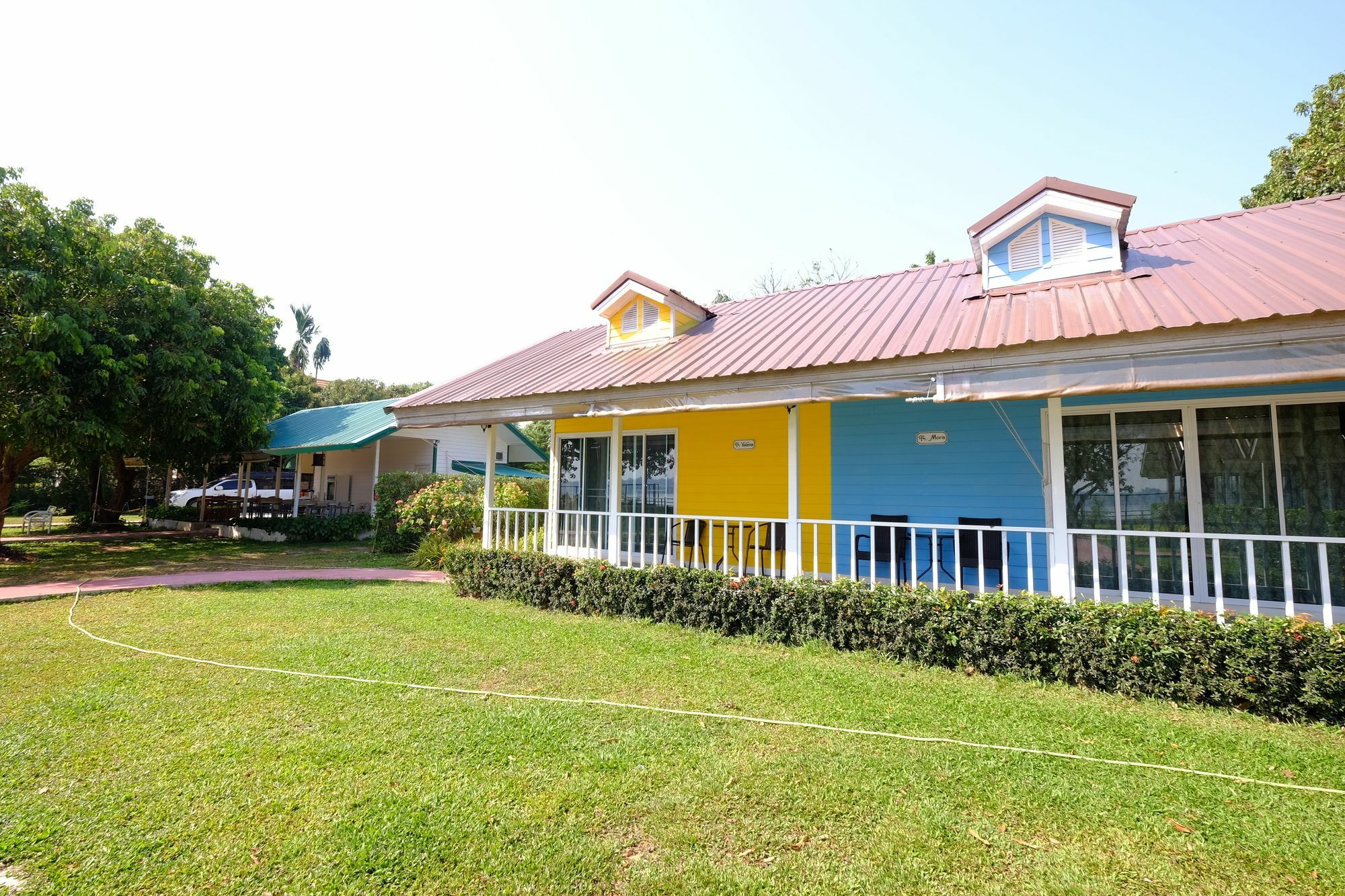 Bo Tree Cottage On The River Mukdahan Bagian luar foto